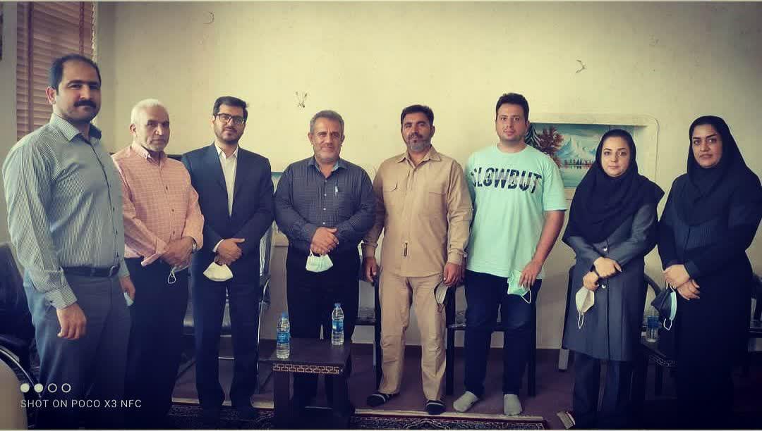 دیدار رییس، نایب رییس و جمعی از اساتید بزرگ کونگ فو با مهندس محمد فرخ زاده معاون شهردار سابق شیراز